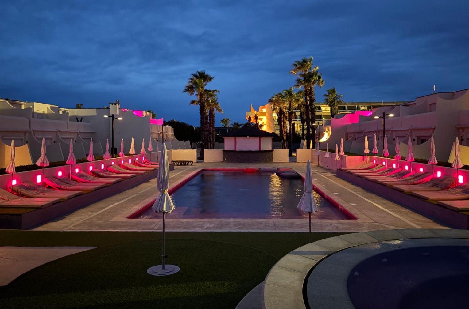 Piscine le jardin d Eden le cap d Agde